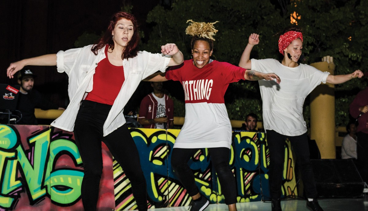 Taller de breaking para adolescentes
Competencia 7 to smoke Popping
Show de Rap en vivo