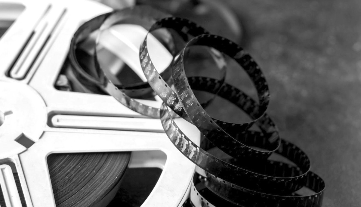 Cine debate: Proyección de la película "Infancia clandestina" y el corto "Un oscuro día de injusticia".