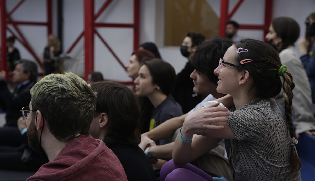 Conversatorio ¿Cómo es ser artista joven hoy en día? ¿Qué lugar tiene la juventud en la cultura?
