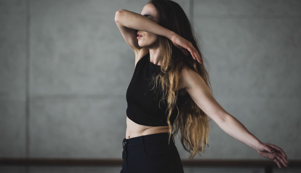 Movimiento para bailarines, estudiantes y performers con Emma Terno
