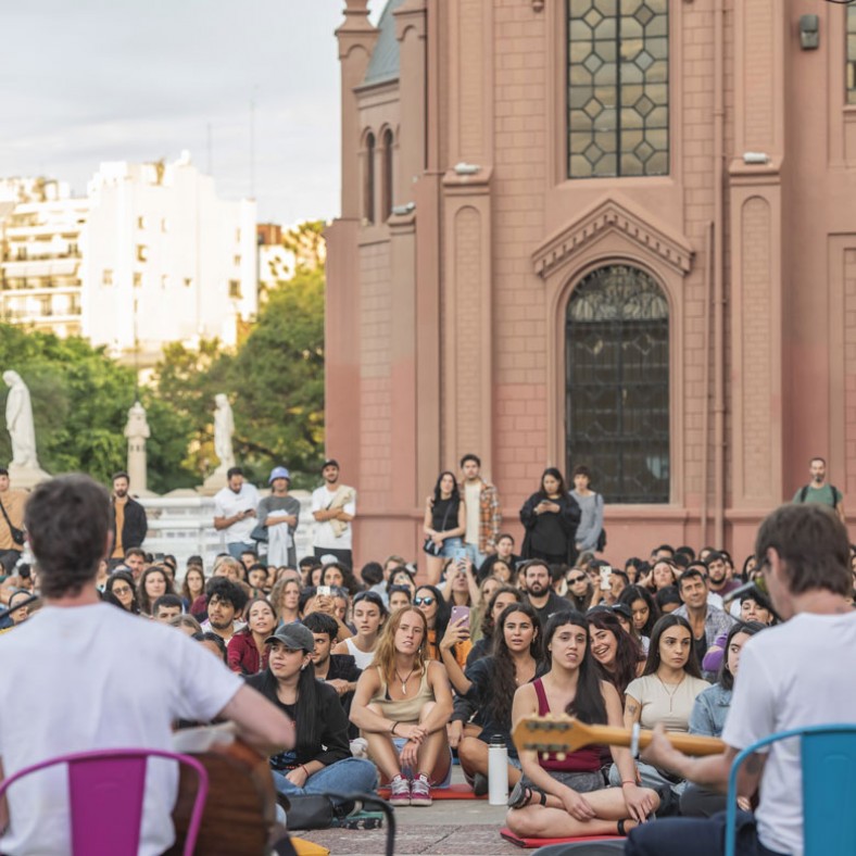 Antidomingos en el Recoleta