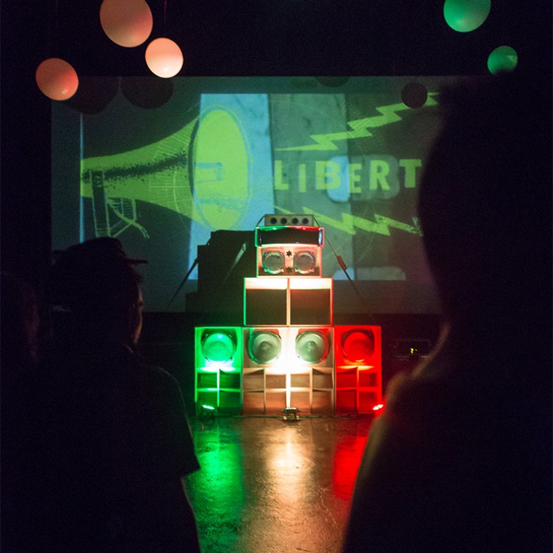 LIBERTAD SOUND SYSTEM LLAMANDO! #4