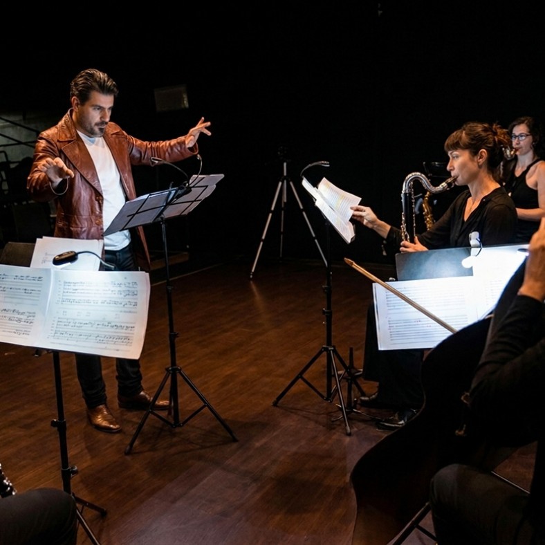 Convocatoria para compositores de obras mixtas