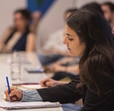 Impulsos y variedades para una escritura teatral con Valeria Correa