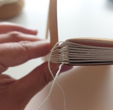 Encuadernación sin adhesivos con Noelia Dopazo