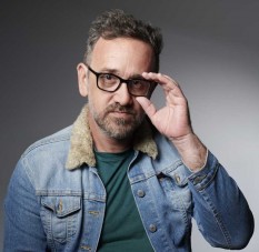 Un chispazo entre dos nadas: taller de cuento con Luciano Lamberti